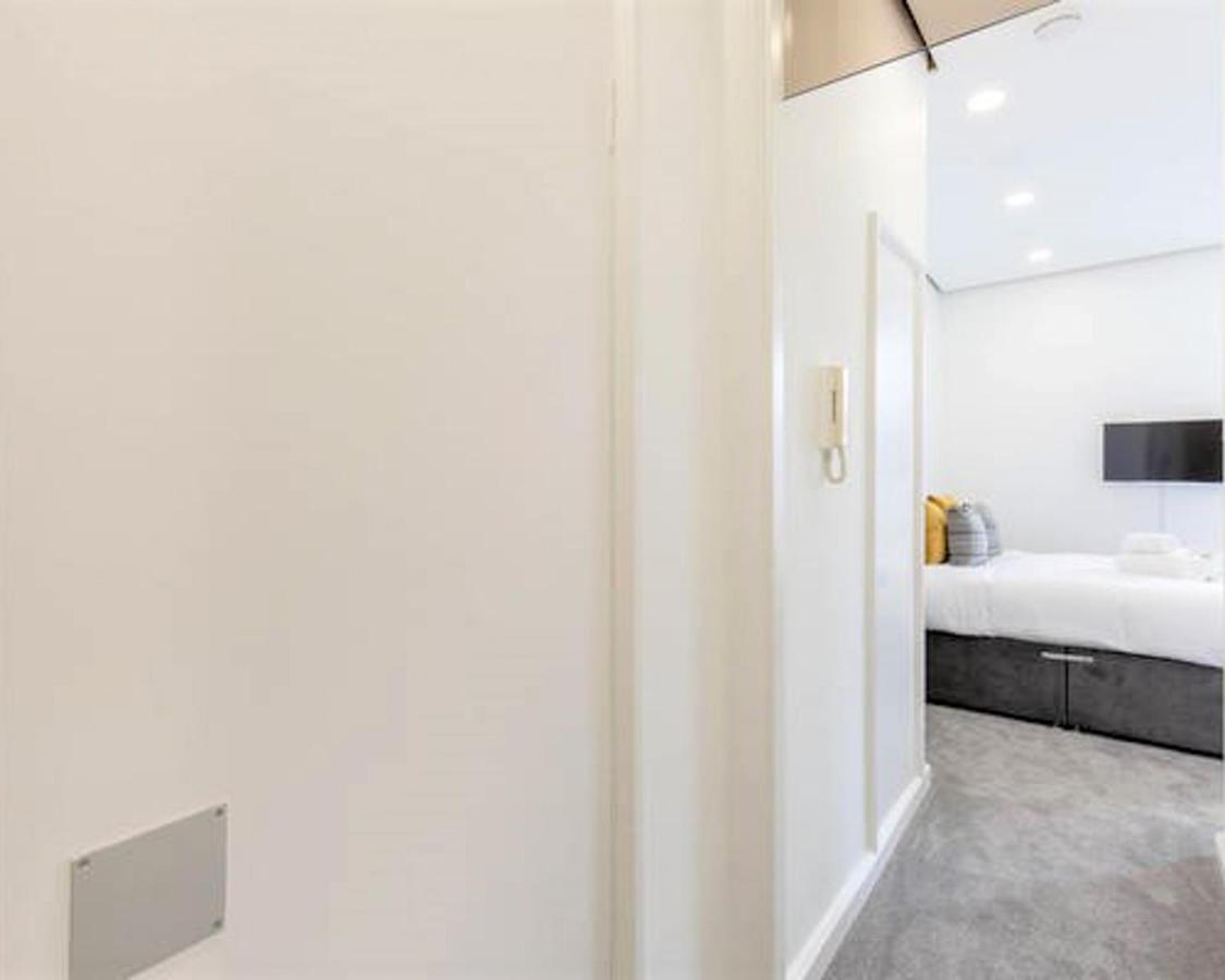 דירות Gorgeous Studio At The Heart Of Edinburgh Old Town מראה חיצוני תמונה